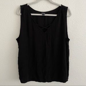 🌻 Black sleeveless blouse